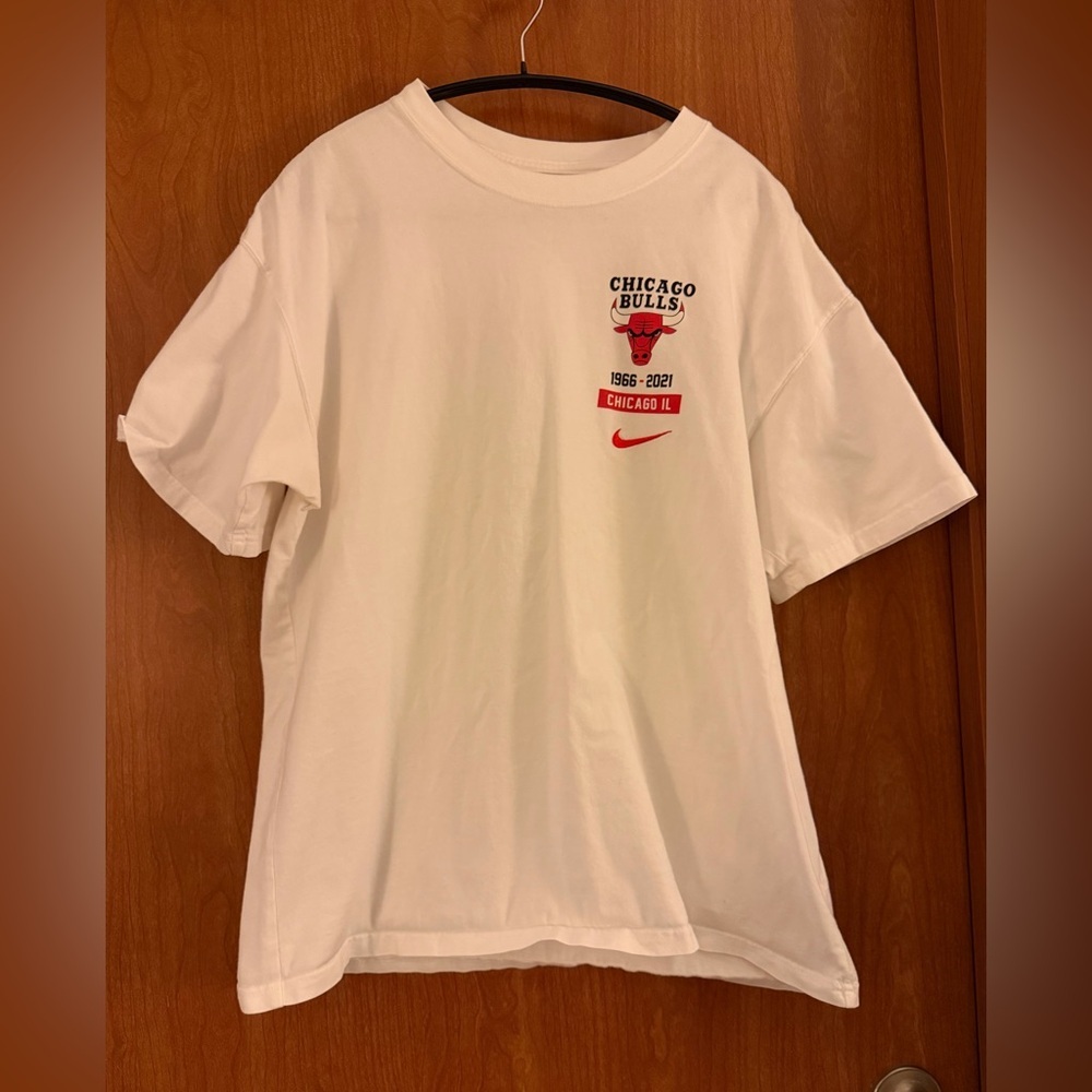 Nike White Chicago Bulls Tee